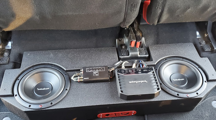 How to Pick the Perfect Jeep Gladiator Subwoofer Box