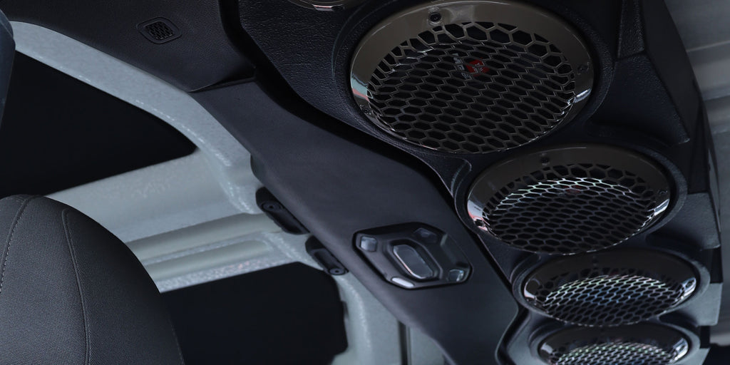 What are the Different Types of Jeep Speakers?